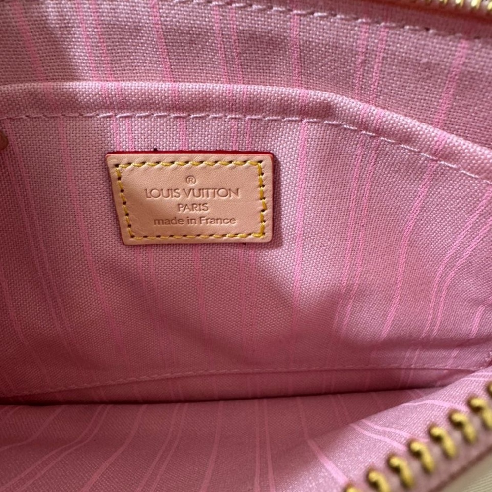 Louis Vuitton Neverfull GM Checkered Tote - Cream and Tan - Picture 7 of 12